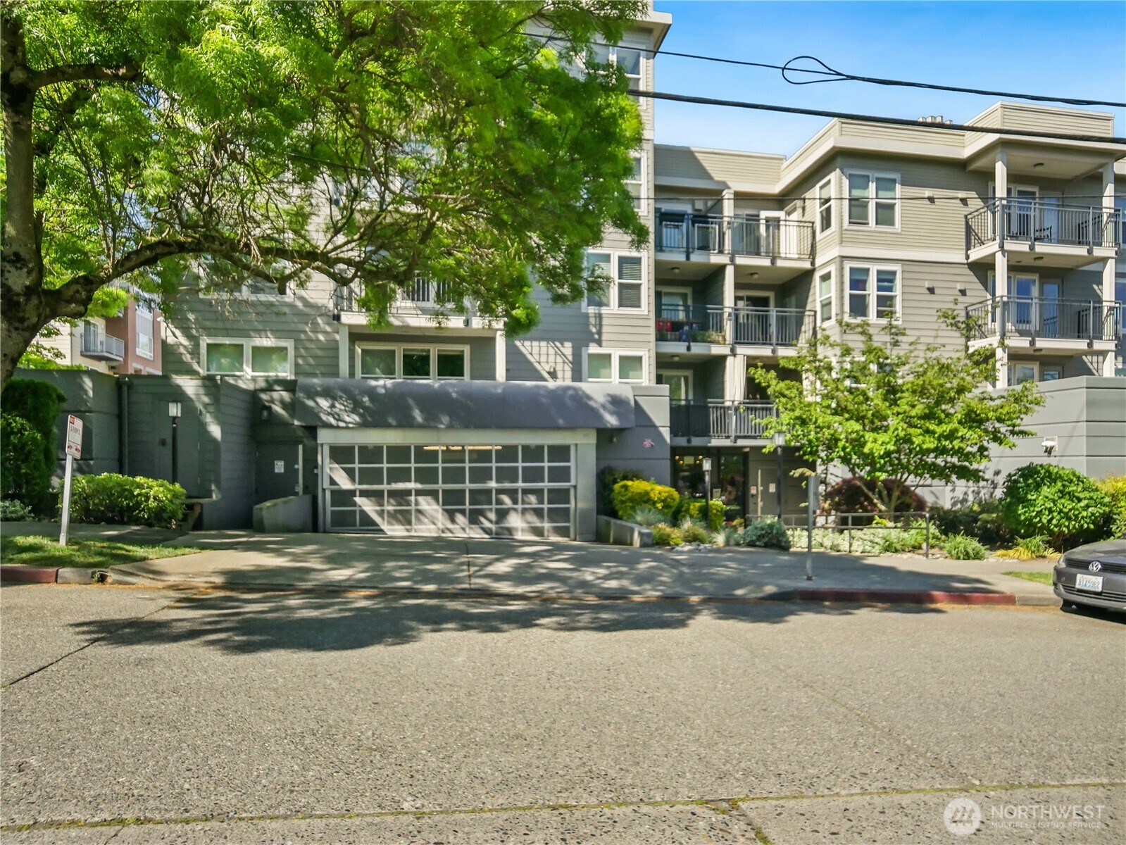 420 Valley Street, Unit W409 Seattle, WA 98109 - Photo 15 of 31