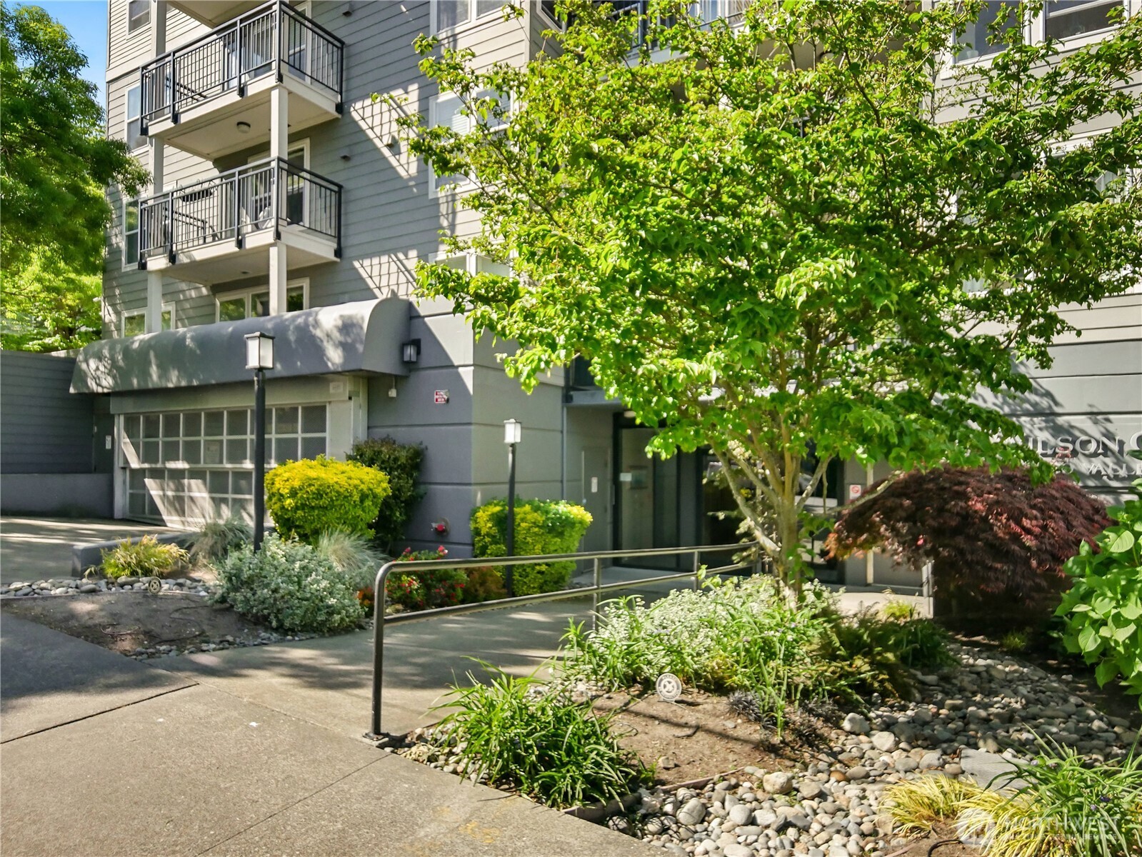 420 Valley Street, Unit W409 Seattle, WA 98109 - Photo 16 of 31
