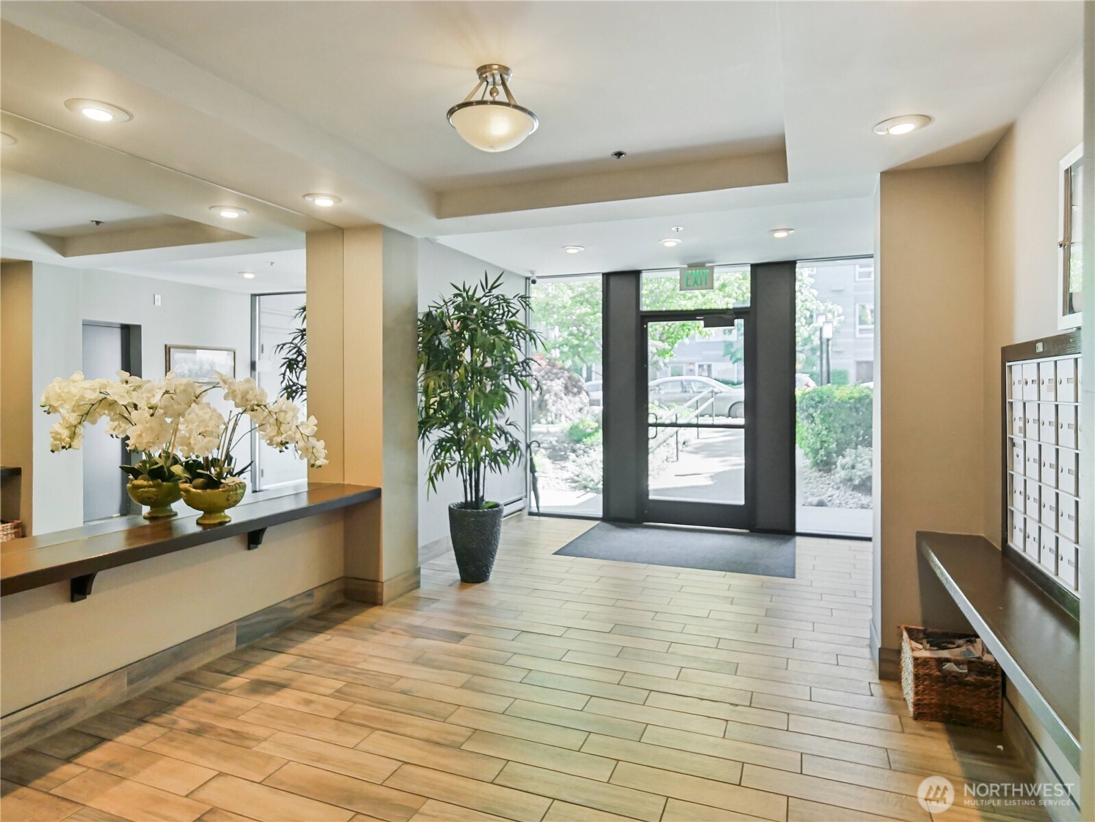 420 Valley Street, Unit W409 Seattle, WA 98109 - Photo 18 of 31