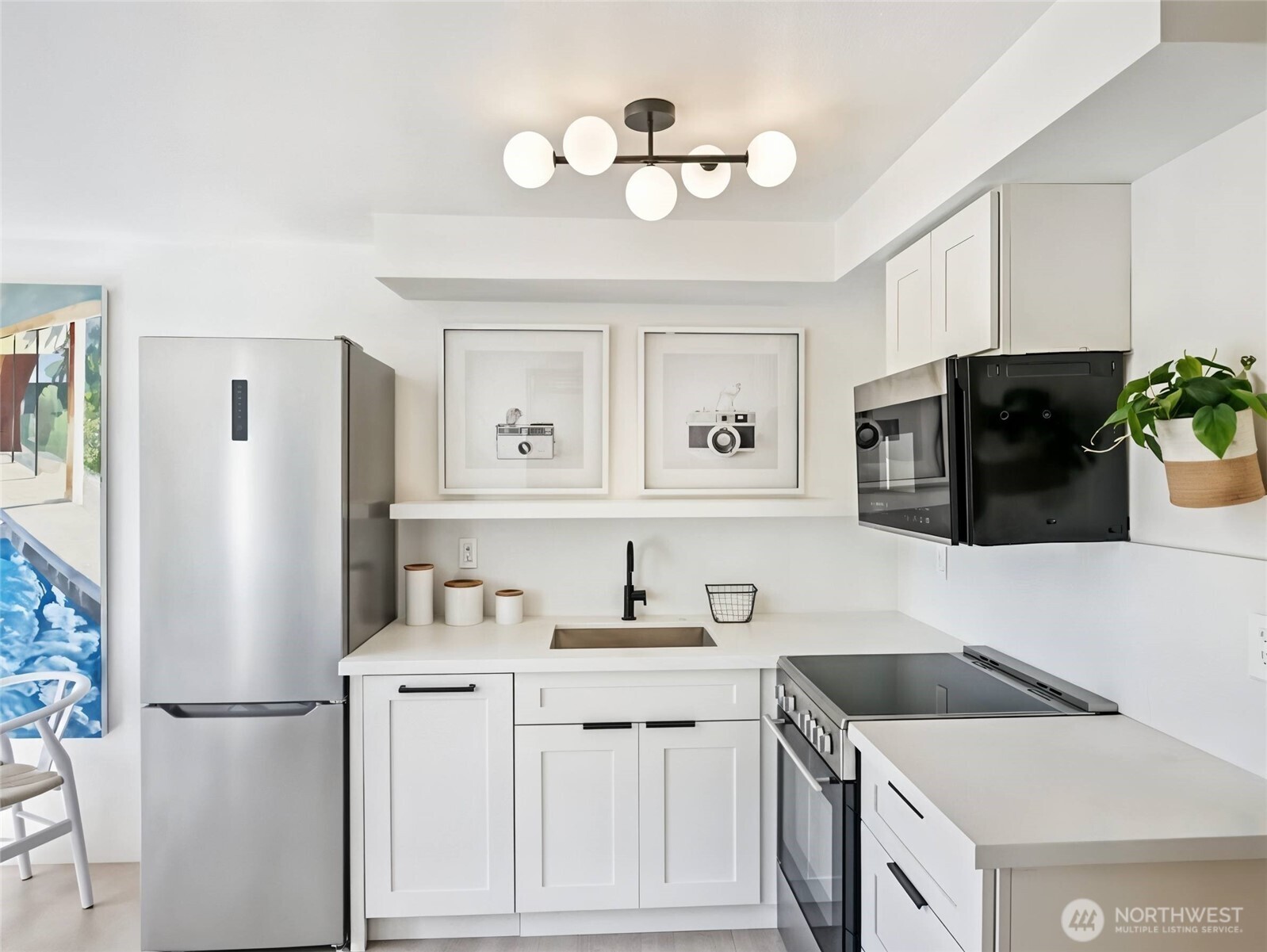 420 Valley Street, Unit W409 Seattle, WA 98109 - Photo 4 of 31