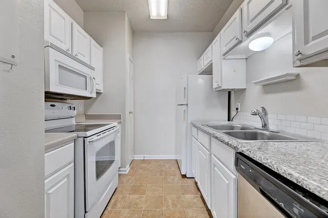 $675 | 12166 Metric Boulevard, Unit 212, Austin, TX 78758