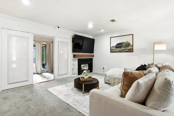 $175,000 | 2030 Plantation Drive, Unit B4, Conroe, TX 77301