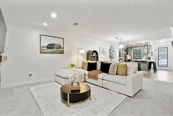 $175,000 | 2030 Plantation Drive, Unit B4, Conroe, TX 77301