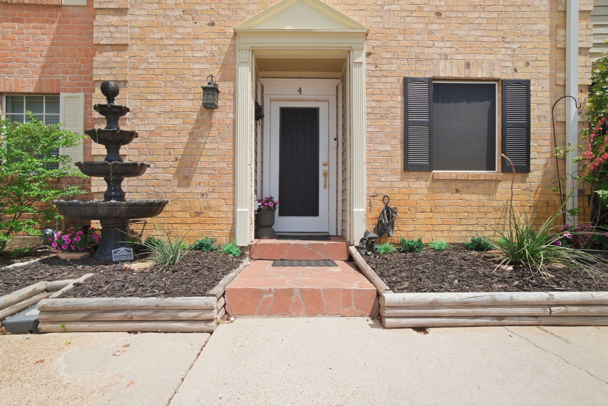 2030 Plantation Drive, Unit B4 Conroe, TX 77301 - Photo 3 of 39