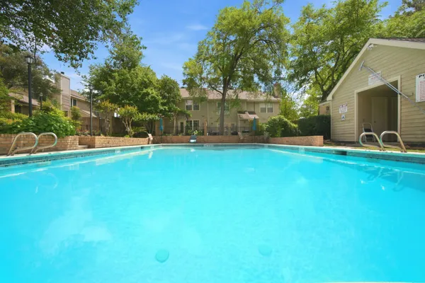 $175,000 | 2030 Plantation Drive, Unit B4, Conroe, TX 77301