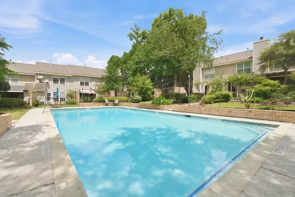 $175,000 | 2030 Plantation Drive, Unit B4, Conroe, TX 77301