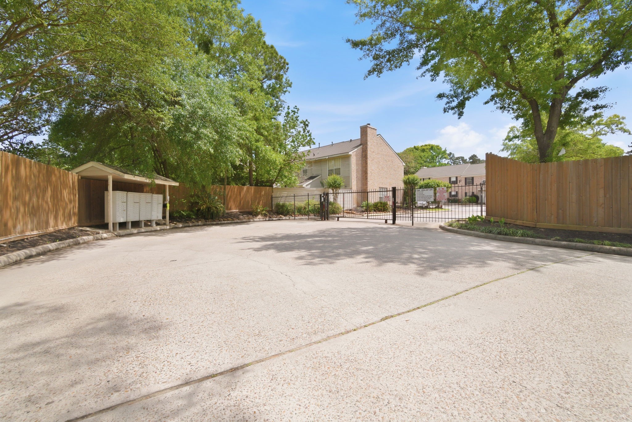 2030 Plantation Drive, Unit B4 Conroe, TX 77301 - Photo 38 of 39