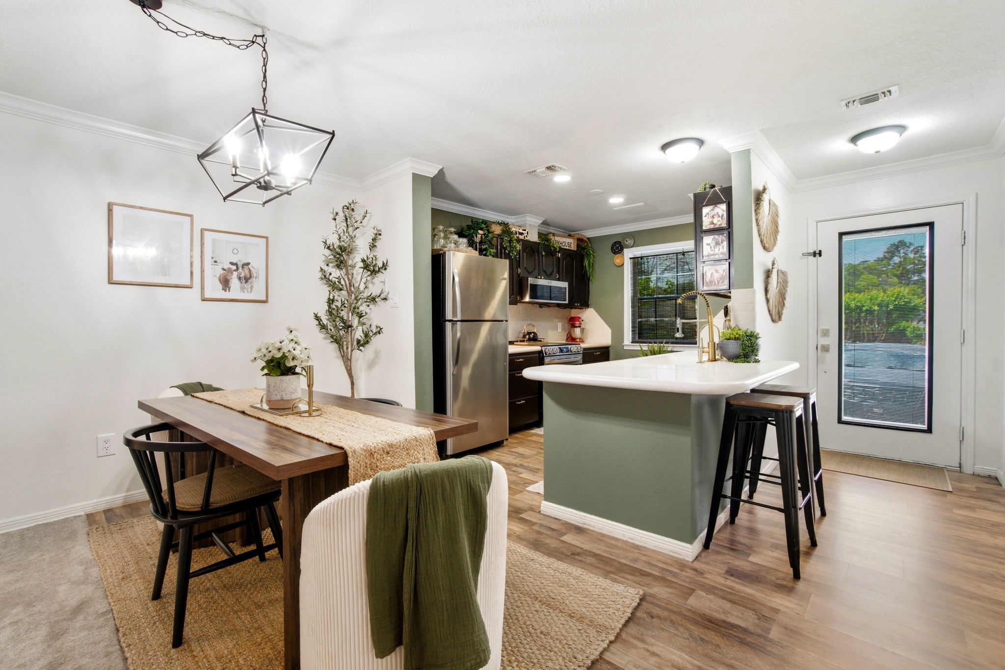 2030 Plantation Drive, Unit B4 Conroe, TX 77301 - Photo 5 of 39