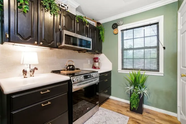 $175,000 | 2030 Plantation Drive, Unit B4, Conroe, TX 77301