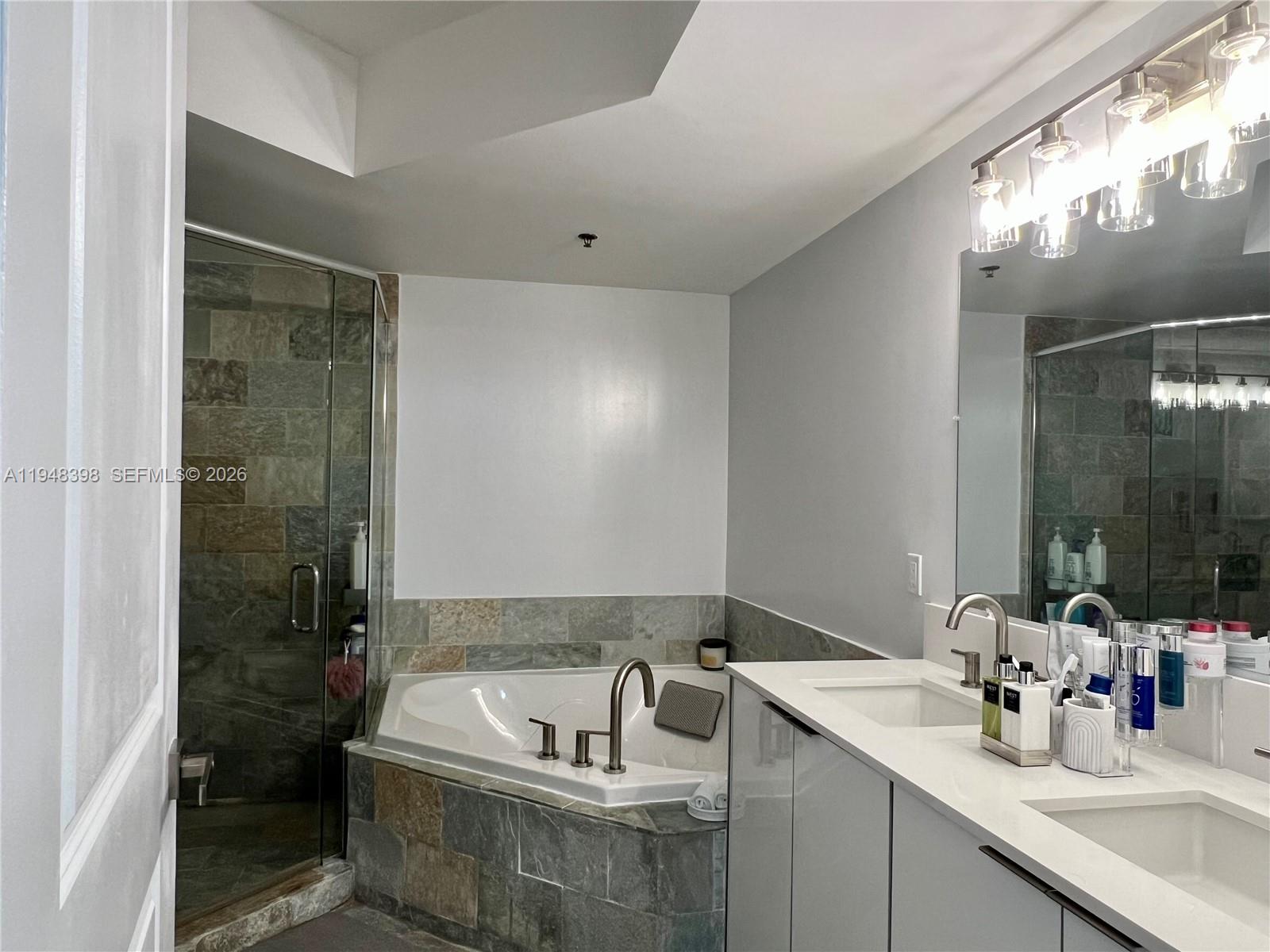 2681 North Flamingo Road, Unit 1806S Sunrise, FL 33323 - Photo 23 of 38