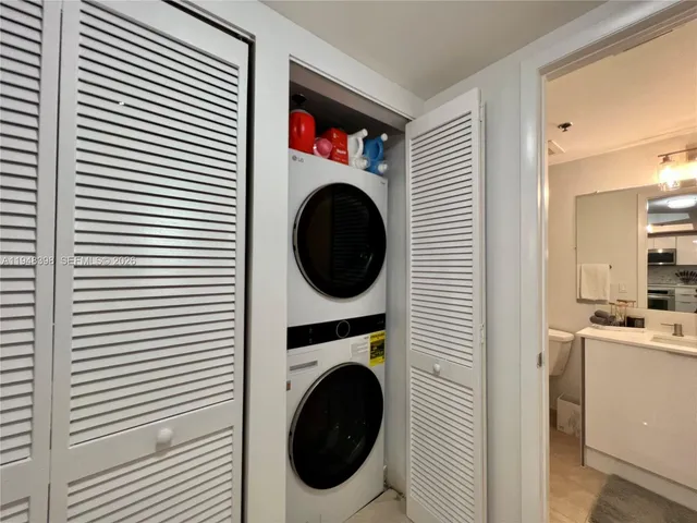 $3,000 | 2681 North Flamingo Road, Unit 1806S, Sunrise, FL 33323