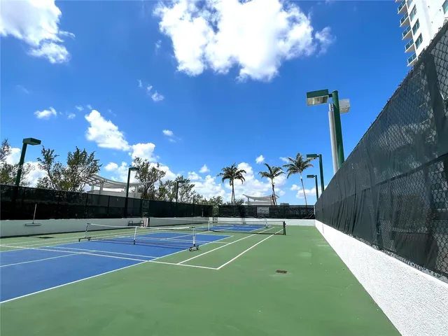 $3,000 | 2681 North Flamingo Road, Unit 1806S, Sunrise, FL 33323