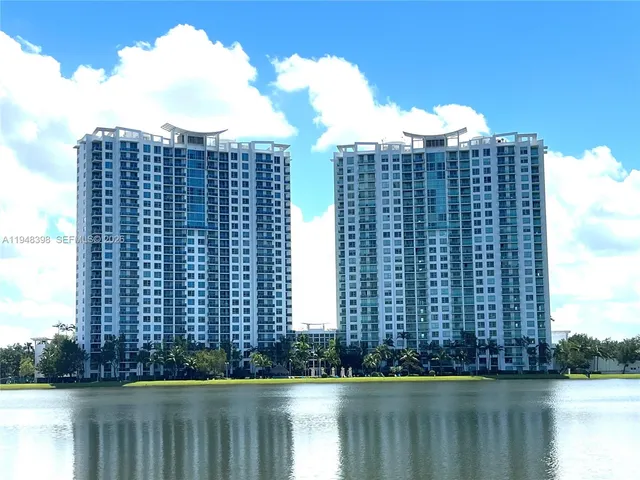 $3,000 | 2681 North Flamingo Road, Unit 1806S, Sunrise, FL 33323