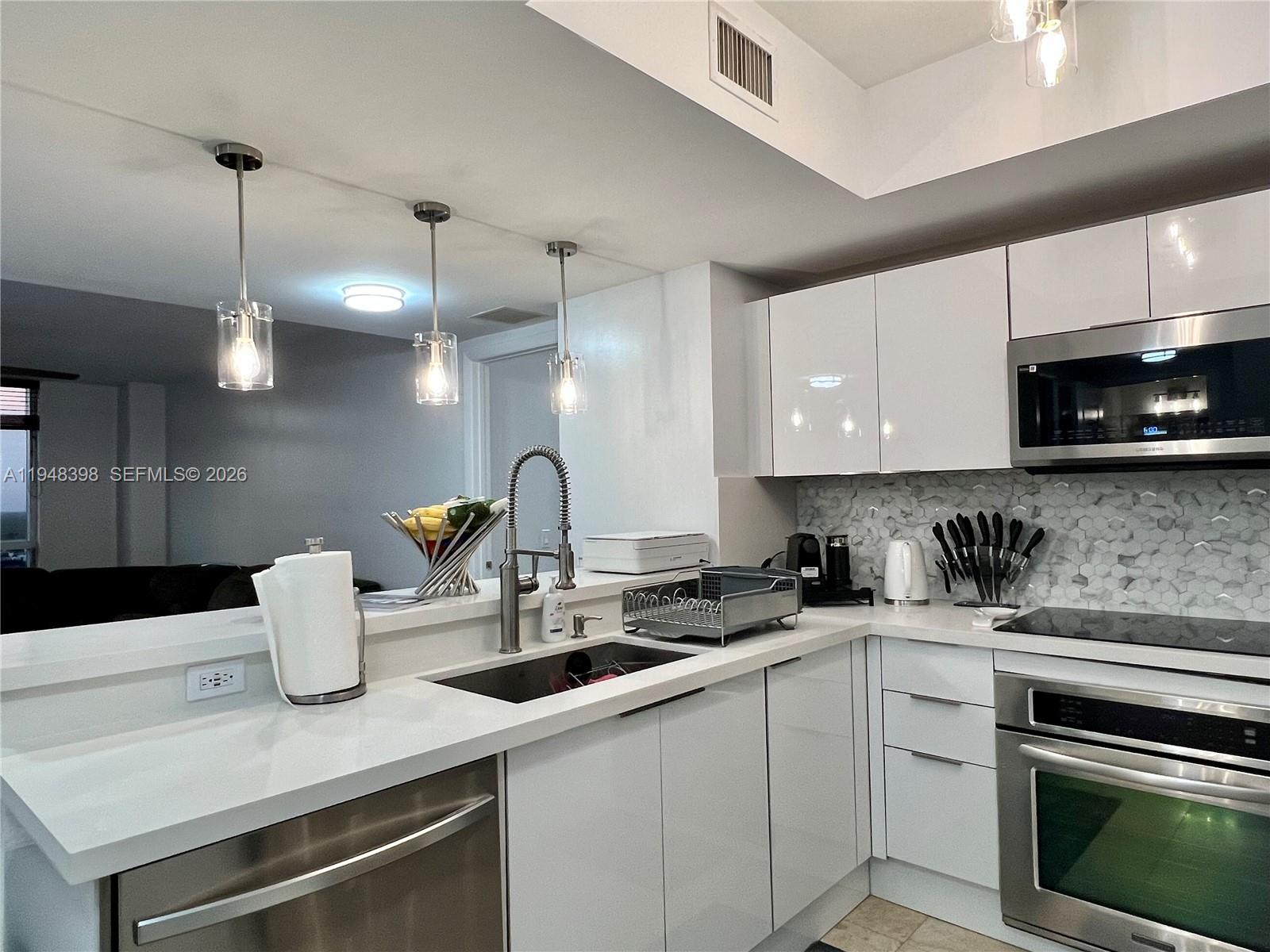 2681 North Flamingo Road, Unit 1806S Sunrise, FL 33323 - Photo 10 of 38