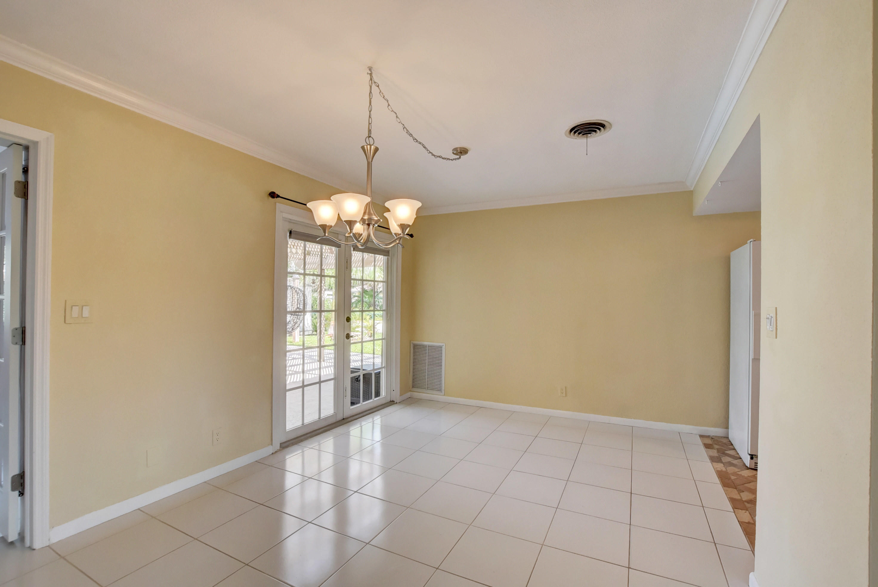 27 Southwest 9th Avenue Boca Raton, FL 33486 - Photo 11 of 55 Dining room