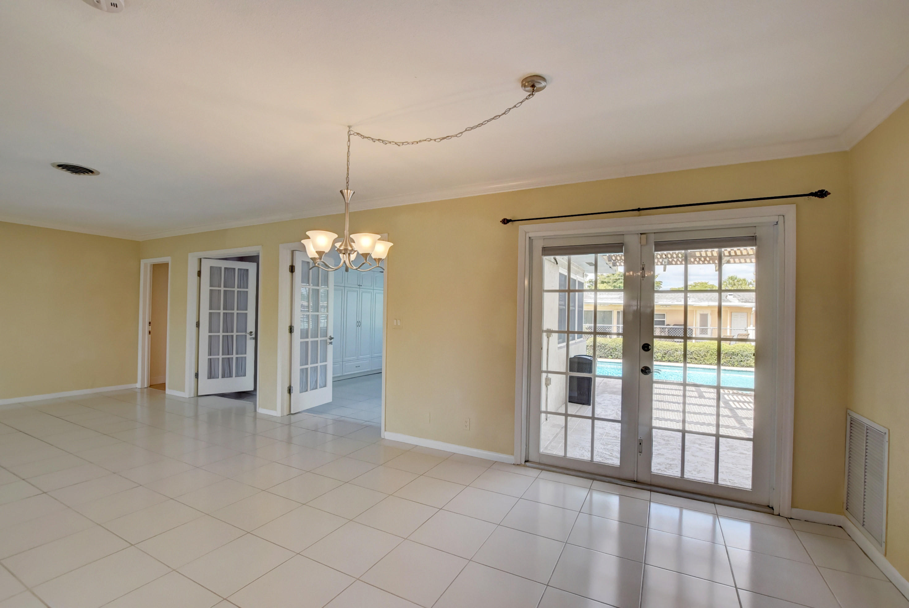 27 Southwest 9th Avenue Boca Raton, FL 33486 - Photo 13 of 55 Living area