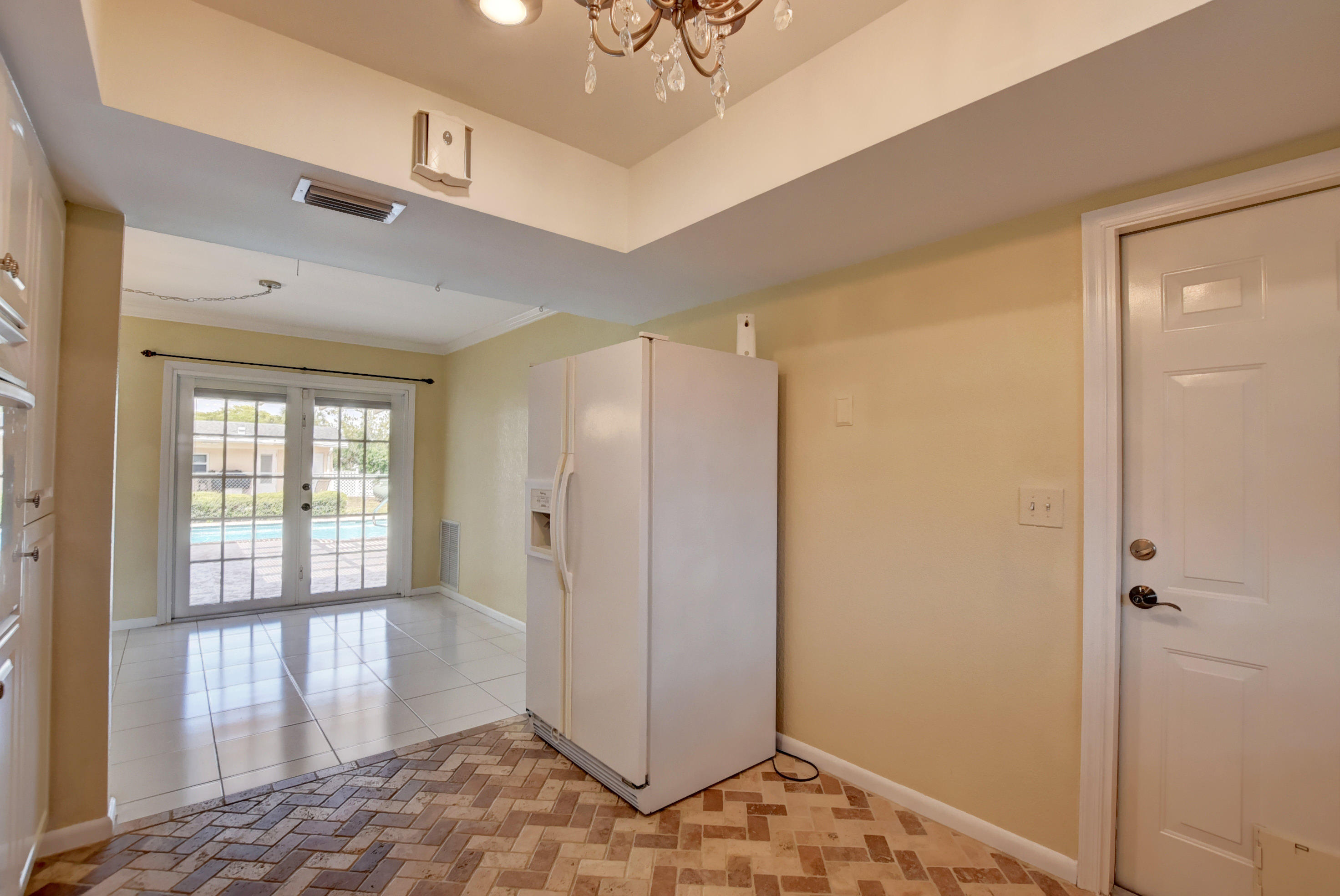 27 Southwest 9th Avenue Boca Raton, FL 33486 - Photo 17 of 55 Updated kitchen