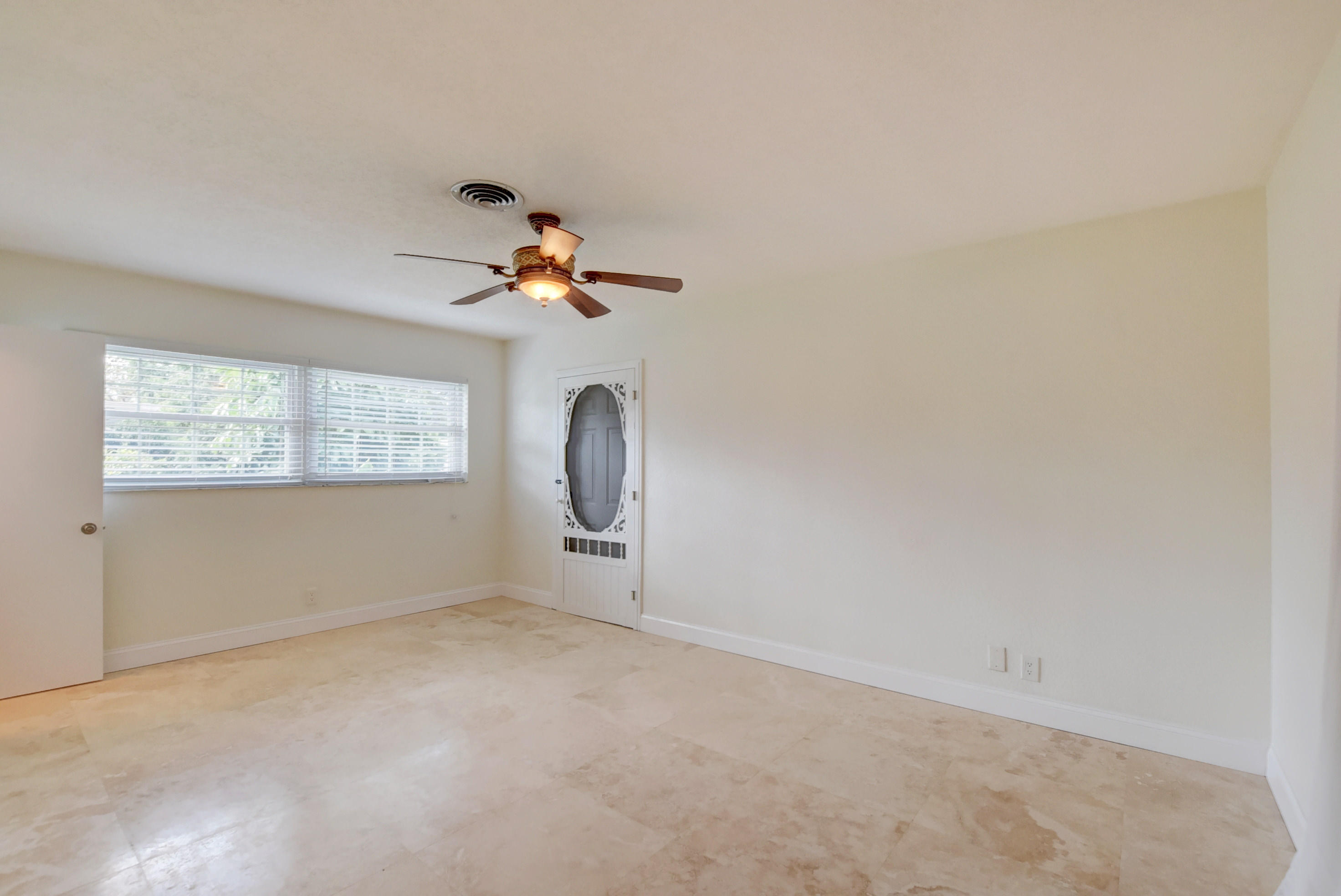 27 Southwest 9th Avenue Boca Raton, FL 33486 - Photo 18 of 55 Master bedroom