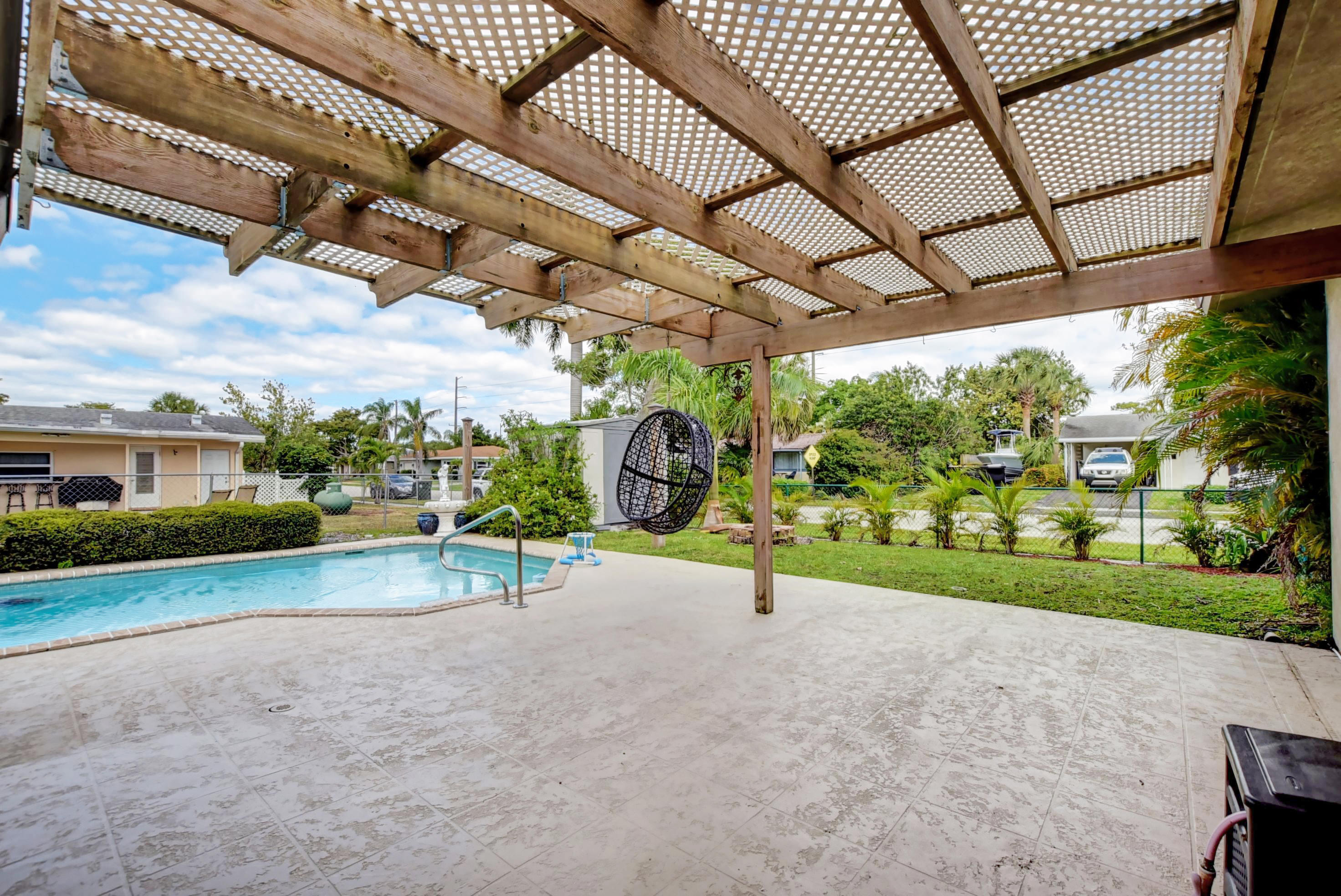 27 Southwest 9th Avenue Boca Raton, FL 33486 - Photo 33 of 55 Large open patio