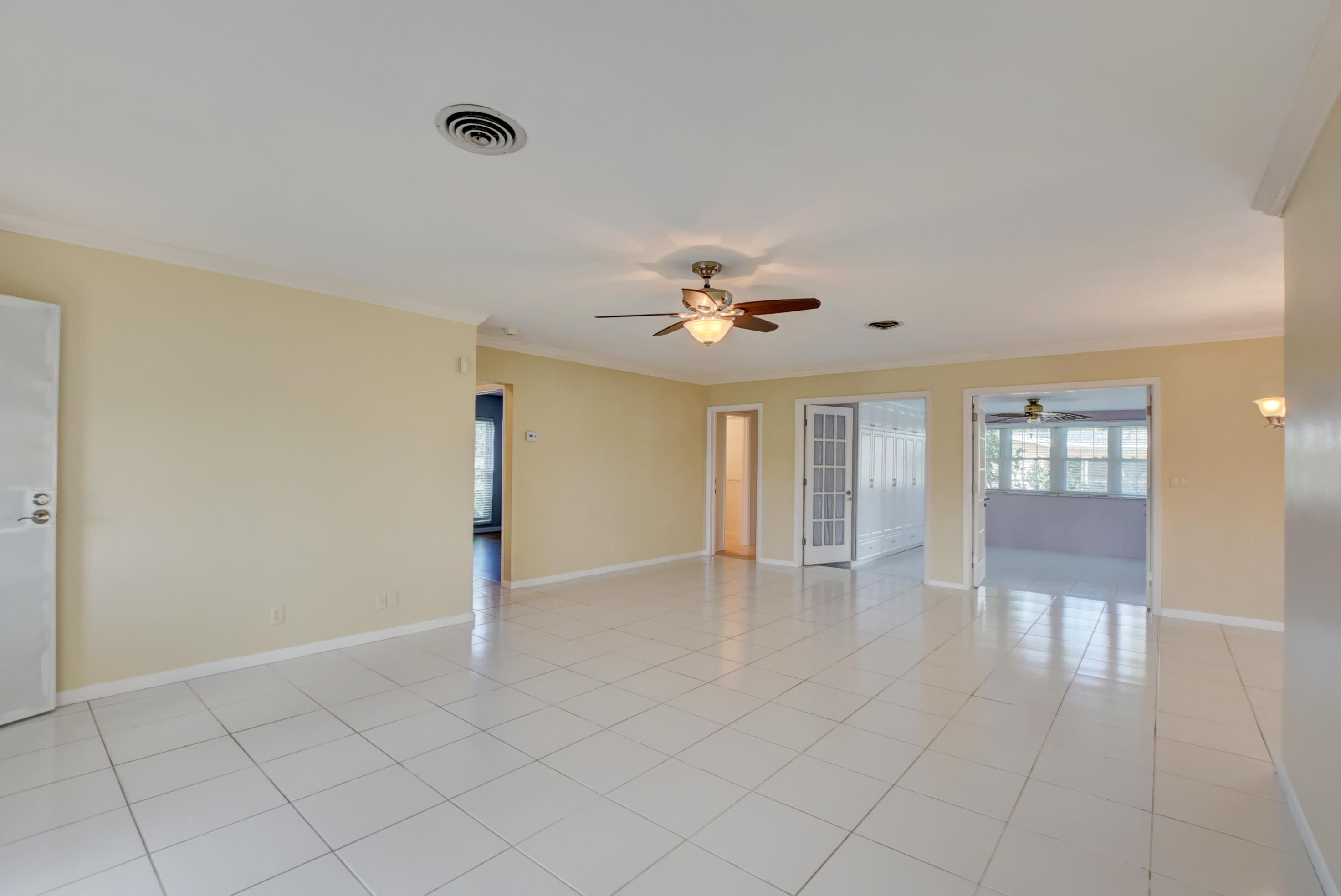 27 Southwest 9th Avenue Boca Raton, FL 33486 - Photo 6 of 55 Living room