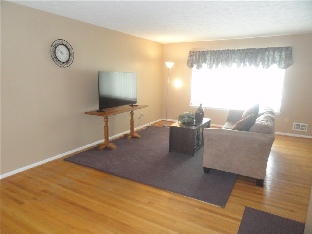 64 Greenway Boulevard Riga, NY 14428 - Photo 4 of 31