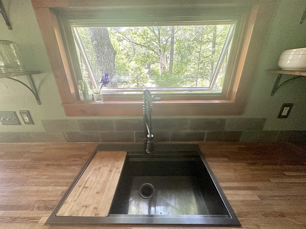 630 Orange Road Warwick, MA 01378 - Photo 15 of 37