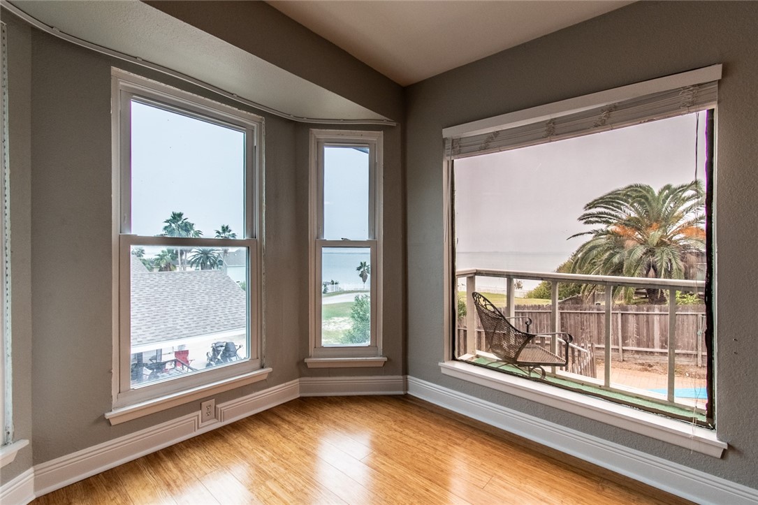 930 Waterview Street Portland, TX 78374 - Photo 7 of 38 a view of room with window