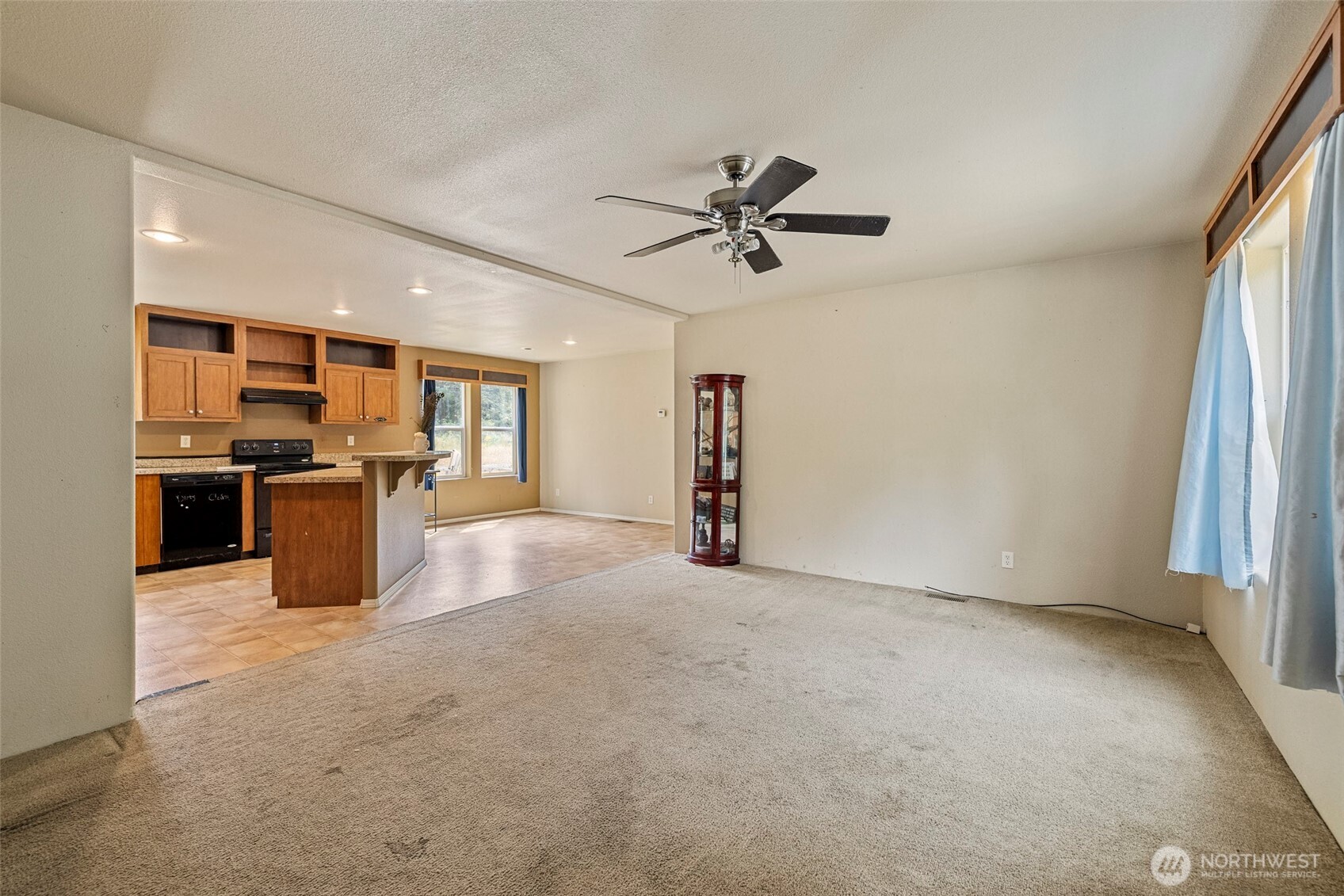 164 East Sleeper Road Oak Harbor, WA 98277 - Photo 4 of 23 Gallery Image 4