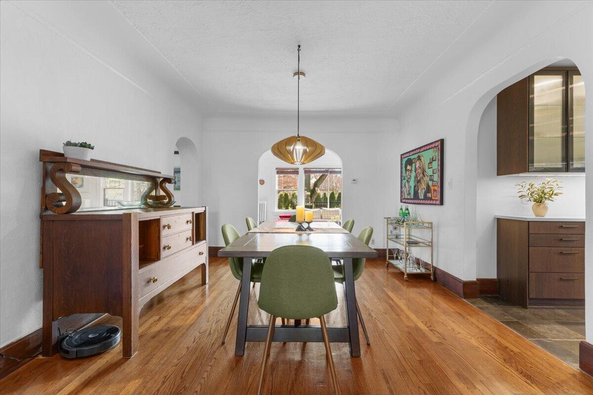 2656 Burnham Road Royal Oak, MI 48073 - Photo 10 of 63 dining