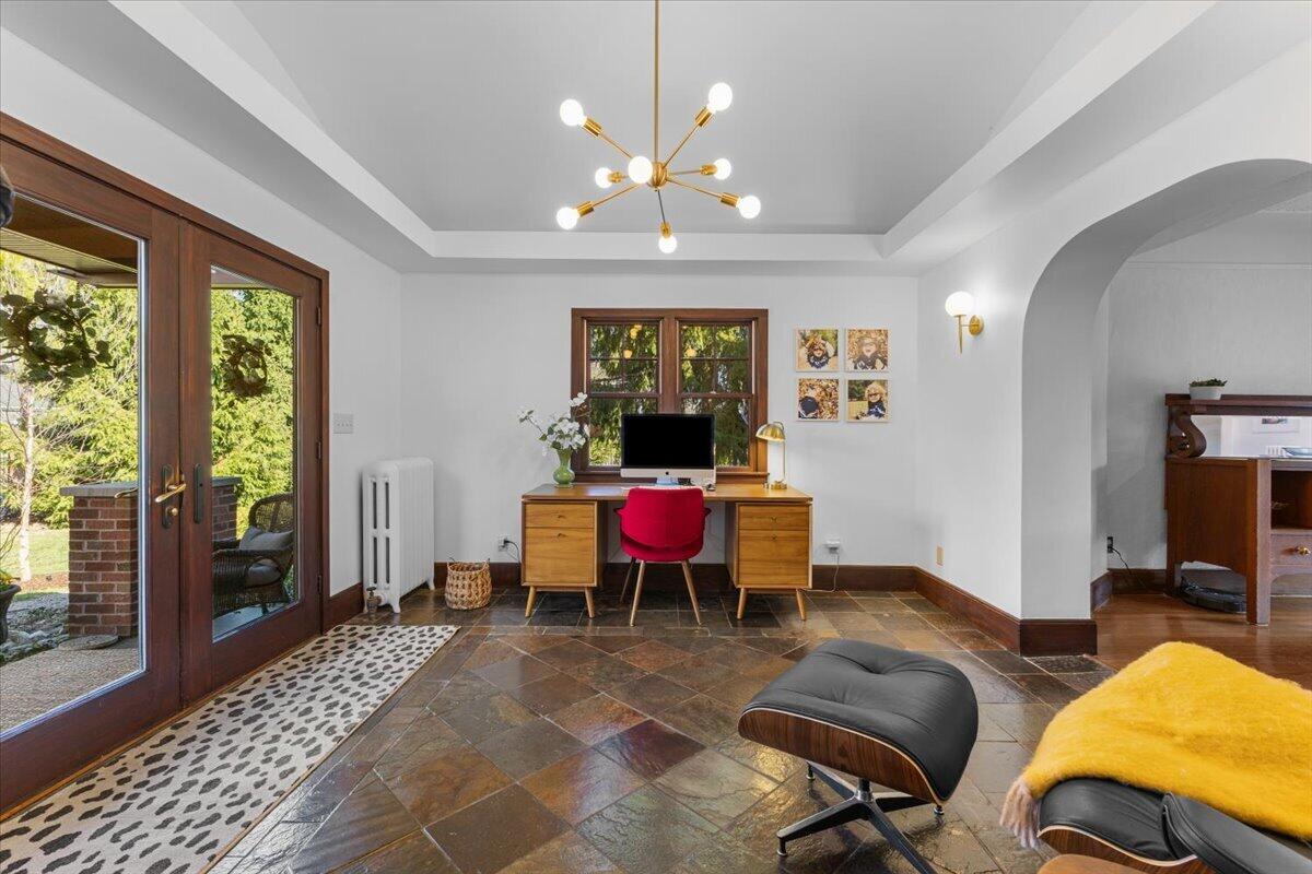 2656 Burnham Road Royal Oak, MI 48073 - Photo 14 of 63 office