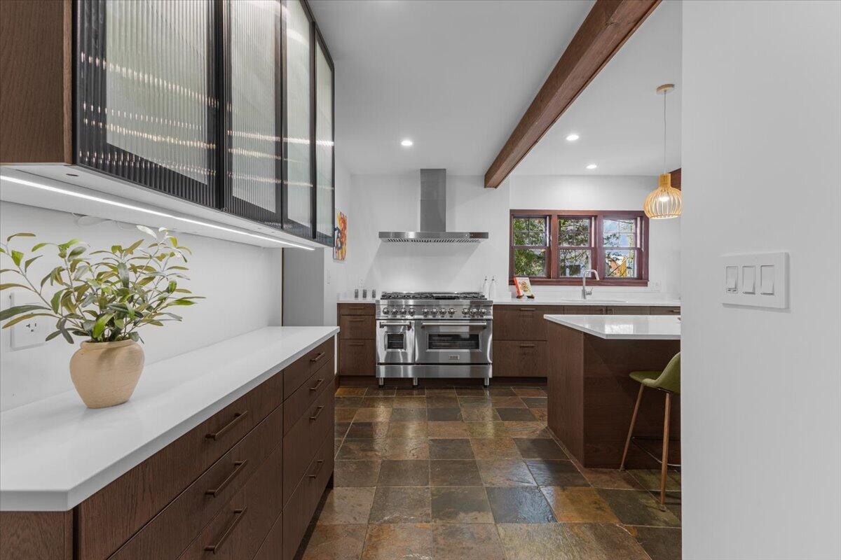 2656 Burnham Road Royal Oak, MI 48073 - Photo 19 of 63 Lots of storage