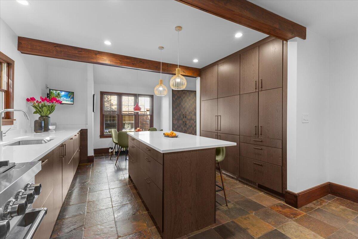 2656 Burnham Road Royal Oak, MI 48073 - Photo 20 of 63 built ins