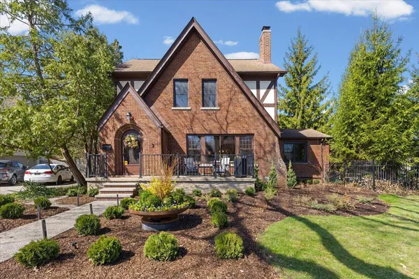 $850,000 | 2656 Burnham Road, Royal Oak, MI 48073