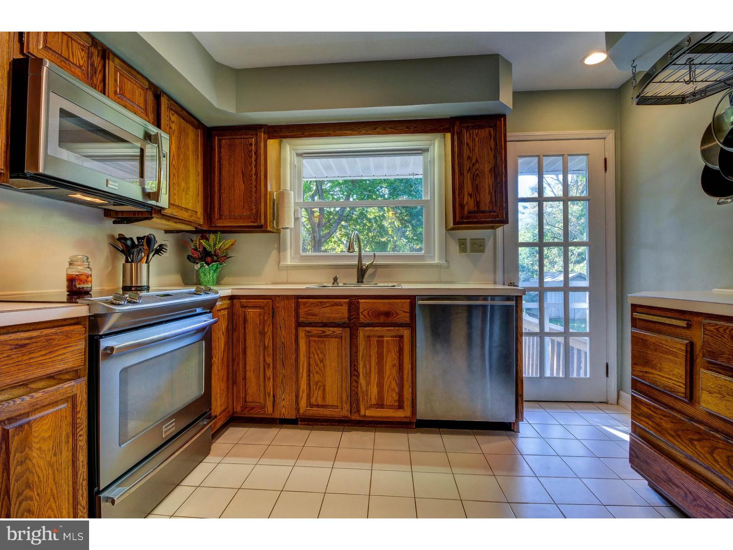 46 Titus Mill Road Pennington, NJ 08534 - Photo 10 of 25 Kitchen