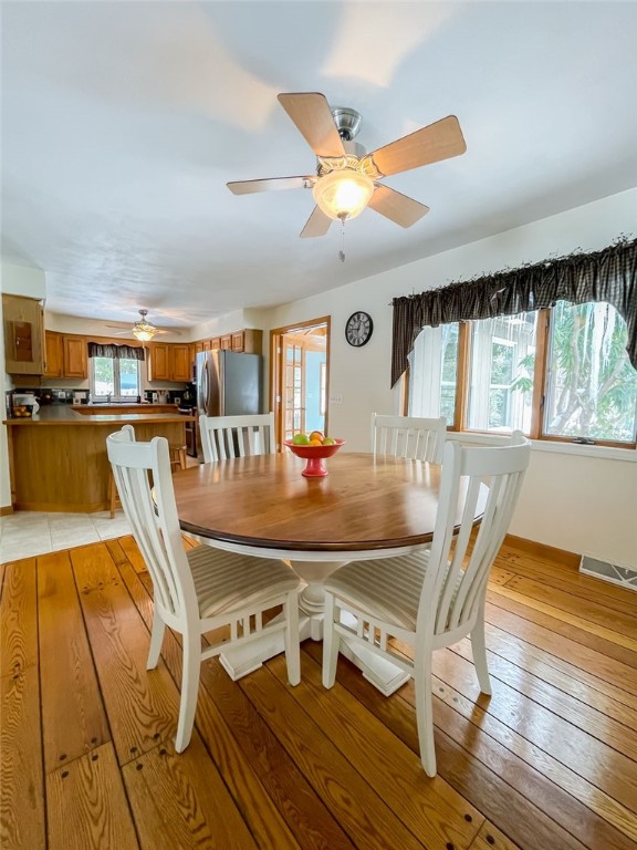 353 Matteson Road Scituate, RI 02831 - Photo 12 of 34 Dining room