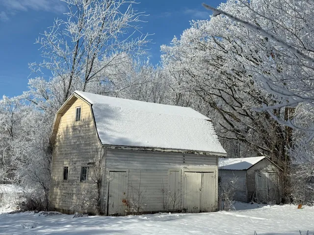 $249,000 | 43199 County Road 112, Sauk Centre, MN 56378