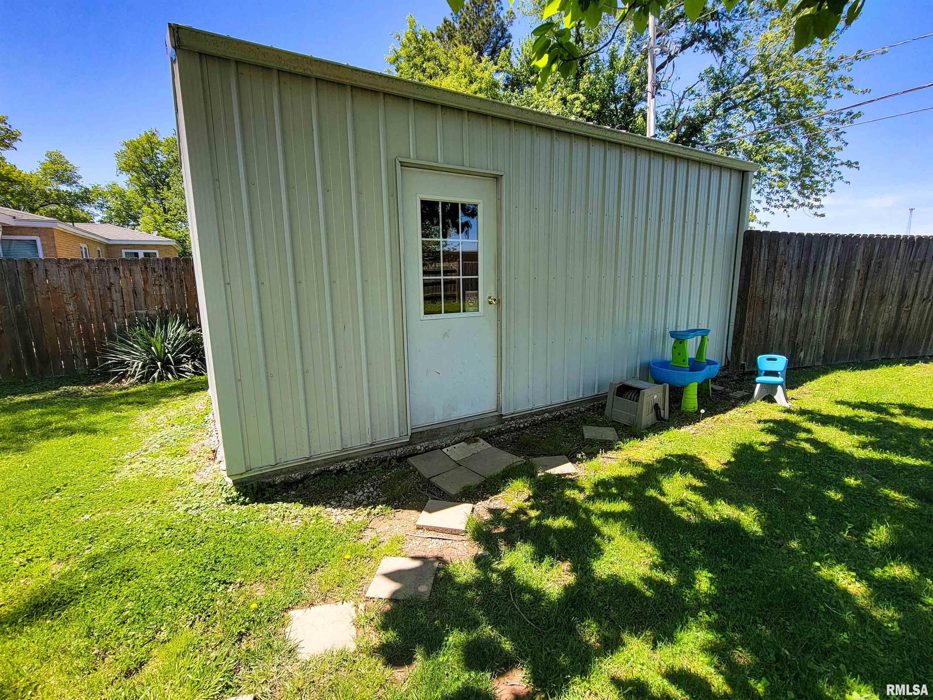 214 West 12th Street Flora, IL 62839 - Photo 53 of 62