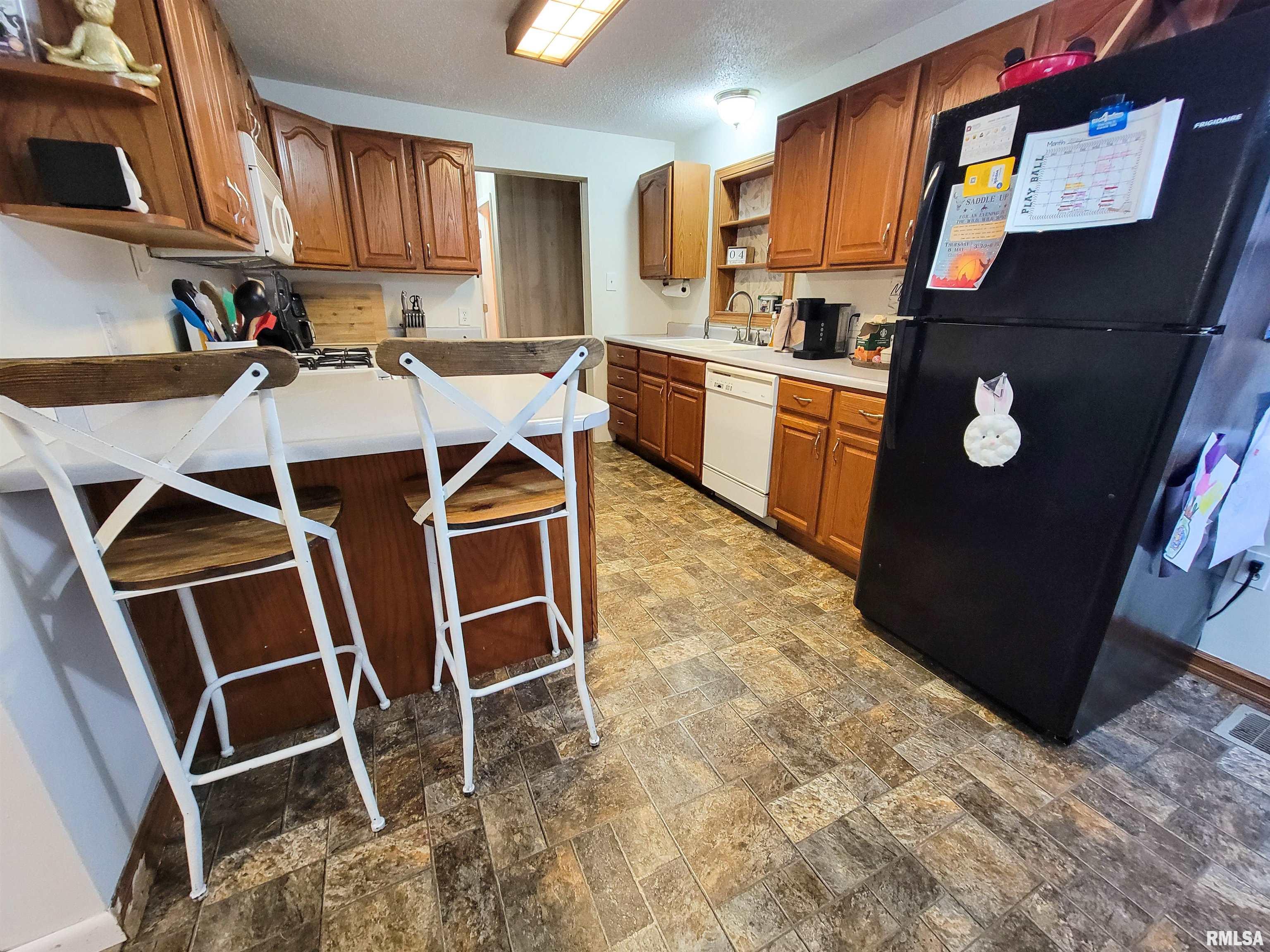 214 West 12th Street Flora, IL 62839 - Photo 6 of 62