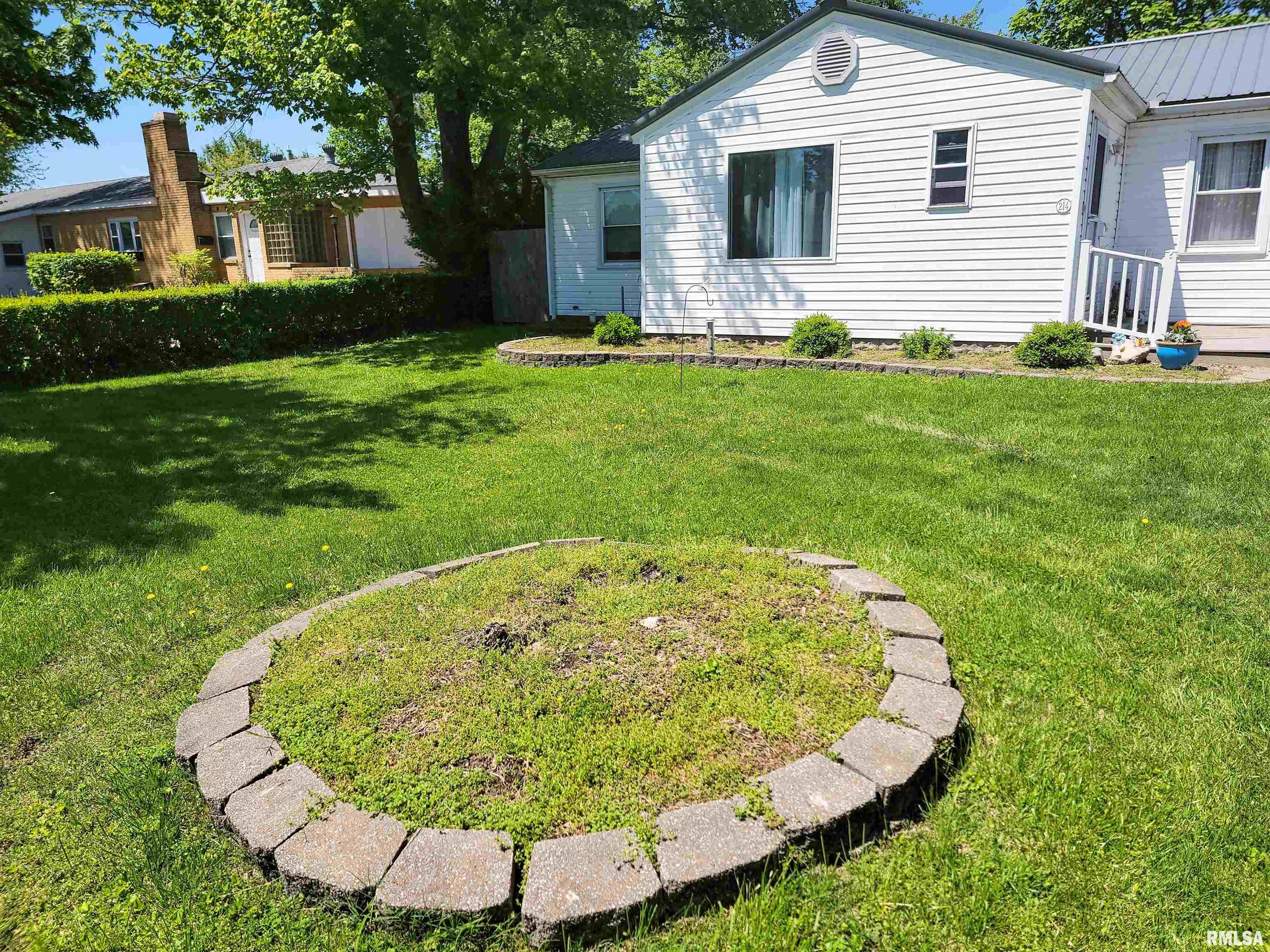 214 West 12th Street Flora, IL 62839 - Photo 10 of 62