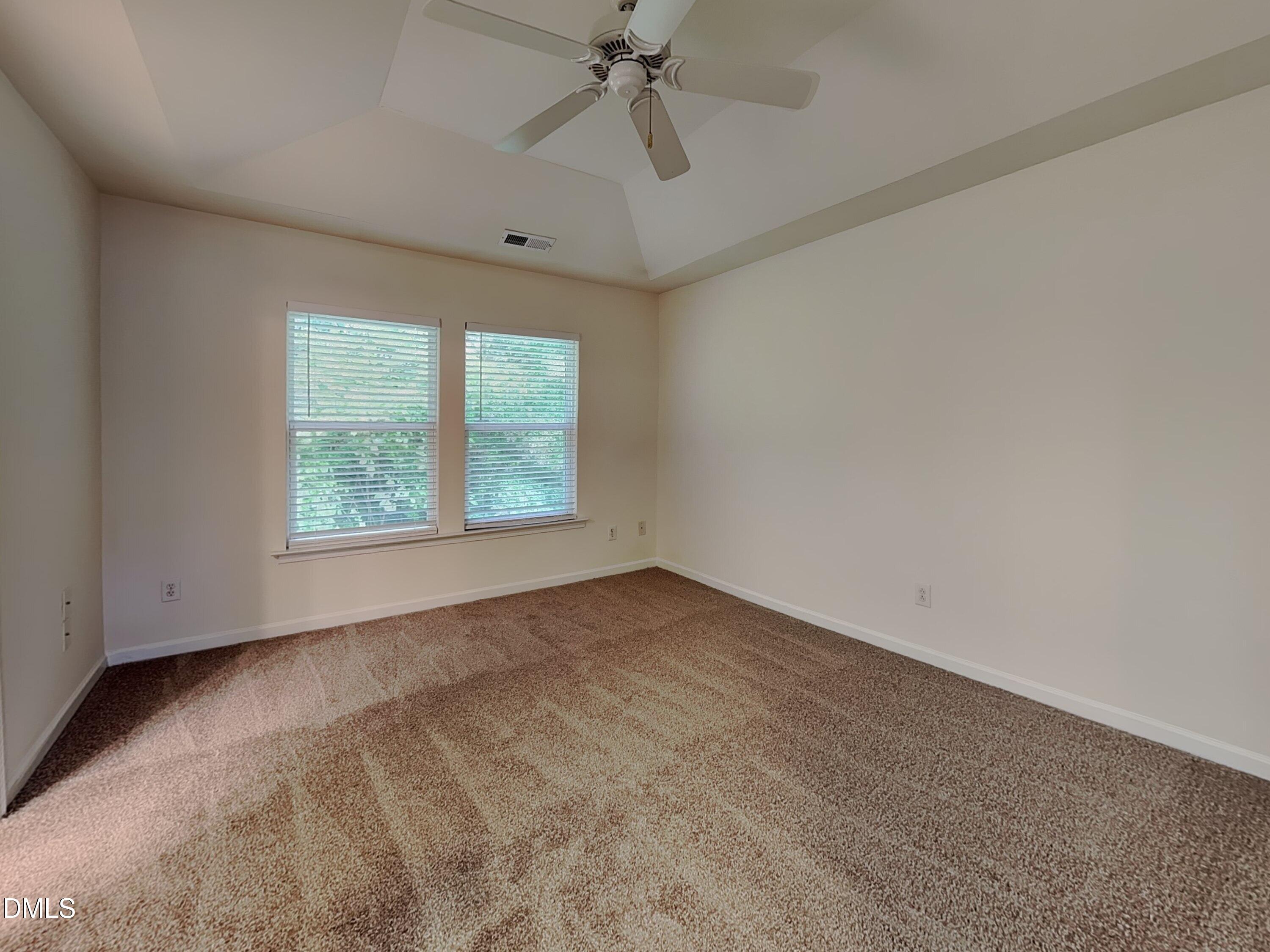 2809 Roundleaf Court Raleigh, NC 27604 - Photo 6 of 17 5_Image_UnIyJkeSi4
