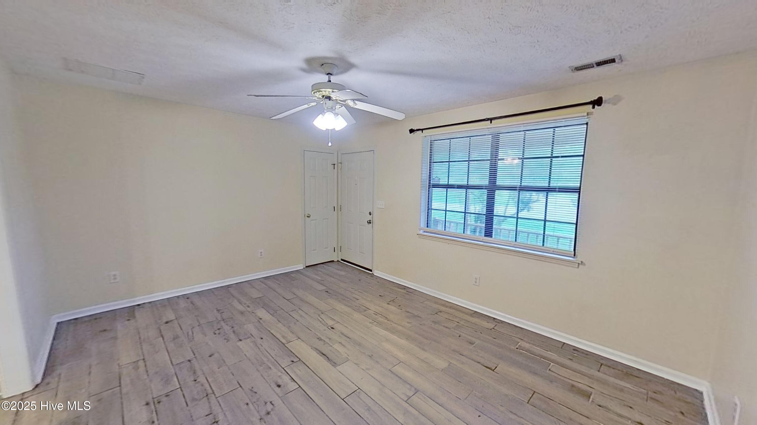 237 Bountiful Lane Castle Hayne, NC 28429 - Photo 4 of 19 03- 237 Bountiful Ln