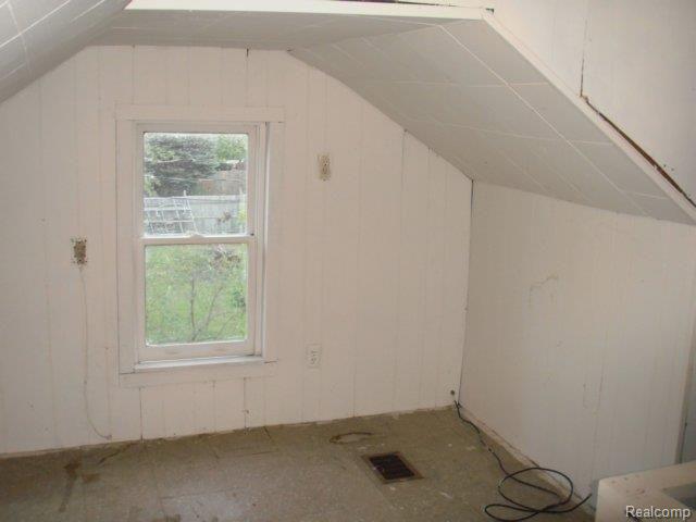 2966 Melvin Avenue Rochester, MI 48307 - Photo 17 of 18 P4140048