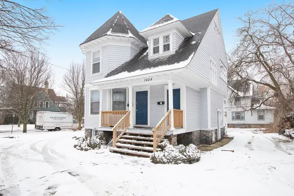 $155,000 | 1424 Portage Street, Kalamazoo, MI 49001