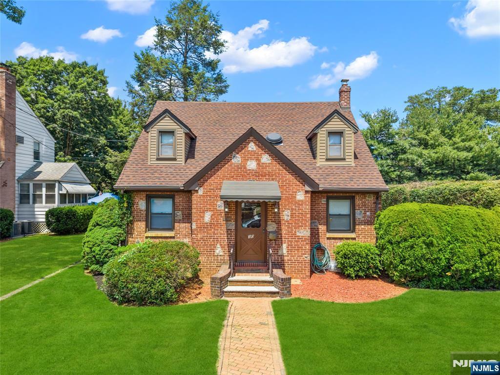 30 Hepburn Road Clifton, NJ 07012 - Photo 1 of 27 Gallery Image 1