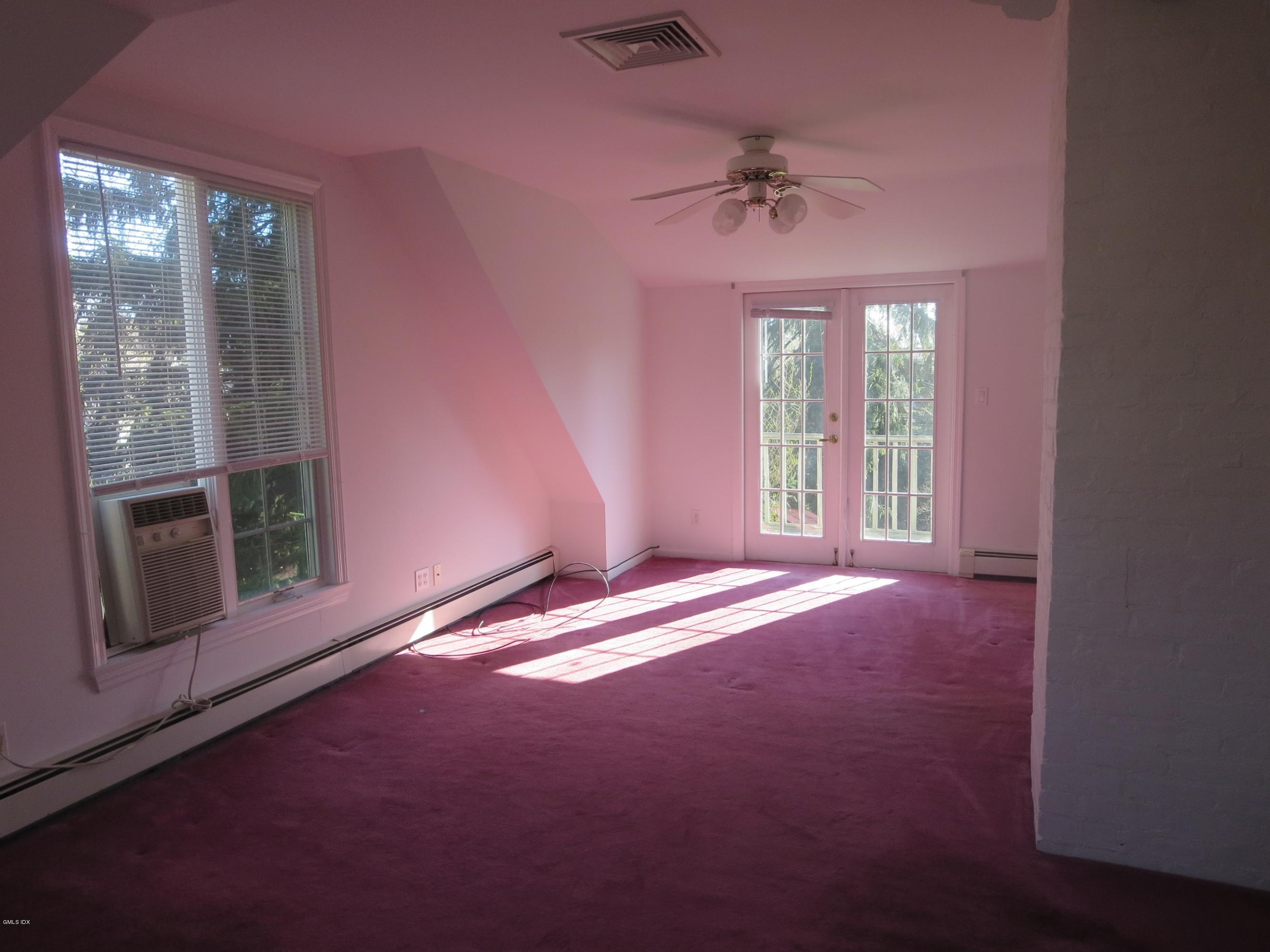 45 Thorn Hill Road Riverside, CT 06878 - Photo 15 of 19 042