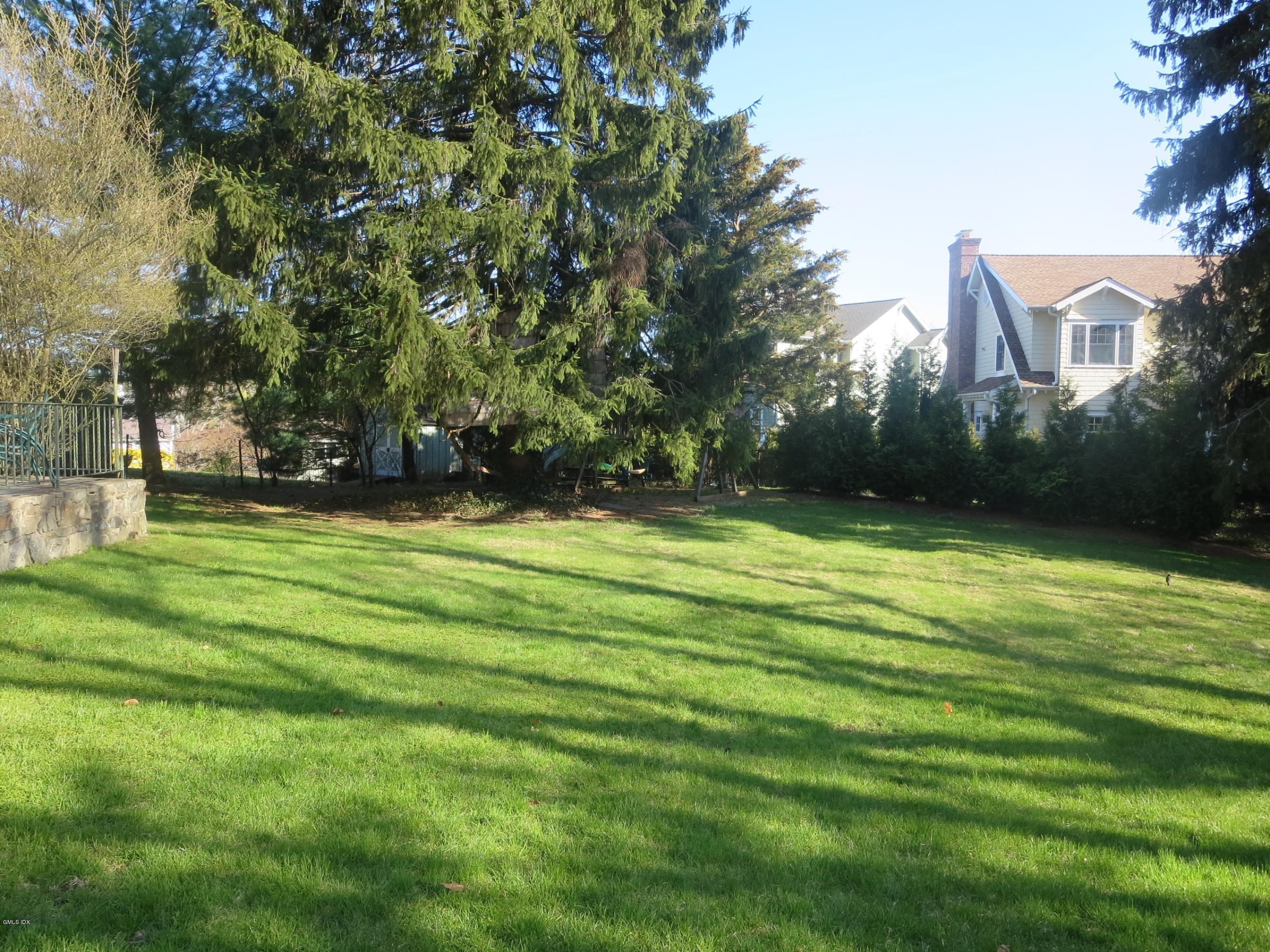 45 Thorn Hill Road Riverside, CT 06878 - Photo 4 of 19 044