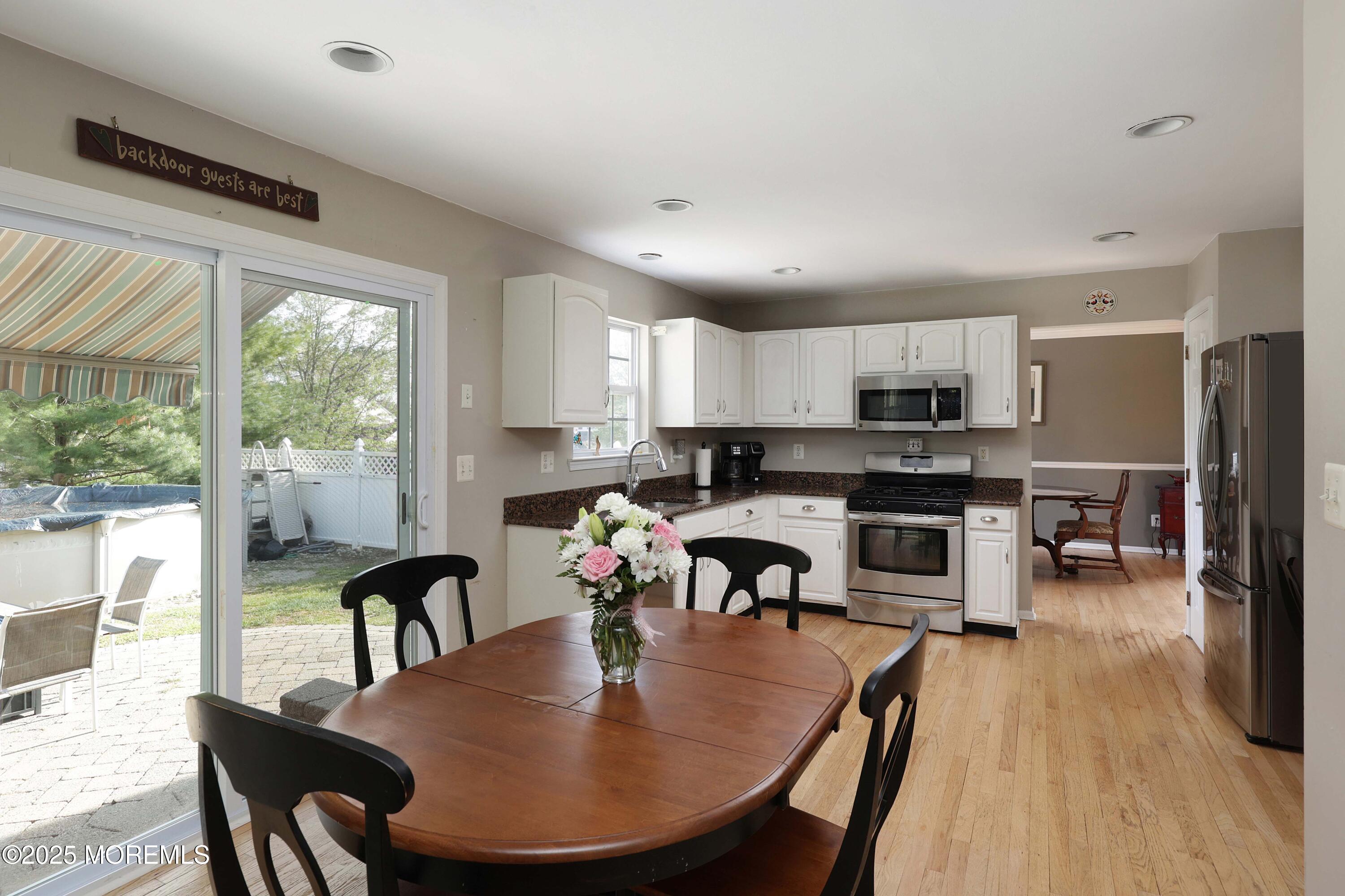 22 Roe Lane Howell, NJ 07731 - Photo 11 of 37 758A2902