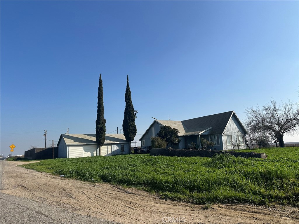 6540 Enos Lane Bakersfield, CA 93314 - Photo 15 of 54