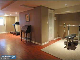 10856 Perrin Road Philadelphia, PA 19154 - Photo 4 of 12
