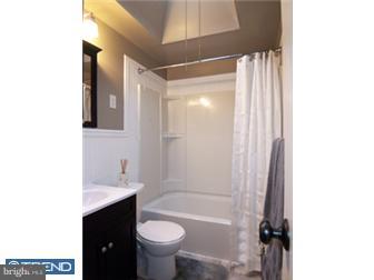 10856 Perrin Road Philadelphia, PA 19154 - Photo 10 of 12